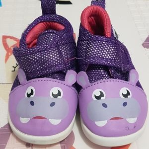 Ikiki hippo squeak shoes